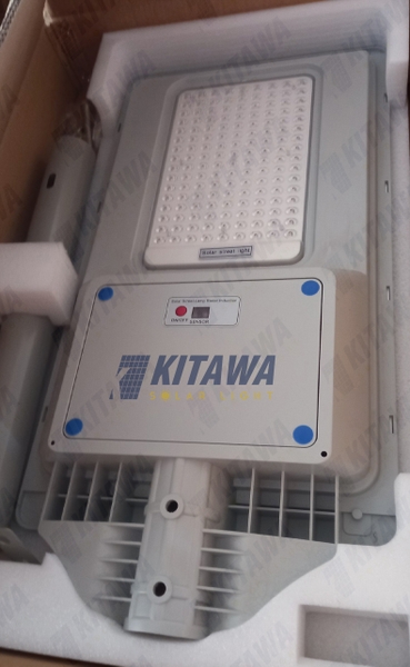 Đèn đường năng lượng mặt trời liền thể 200W KITAWA LT9200