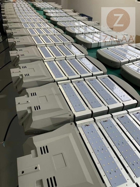 Quy trình lắp ráp Đèn Đường LED sử dụng Năng Lượng Mặt Trời và điện lưới 220V công suất từ 80W, 100W, 150W, 200W