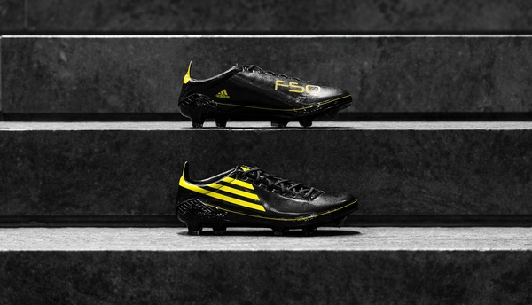 Adidas ra mắt phiên bản giới hạn F50 X Ghosted + \