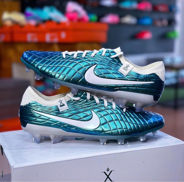 シューズ NIKE LEGEND 10 ELITE FG 30 28cm NIKE LEGEND 10 ELITE FG 30 28cm サッカースパイク28cm