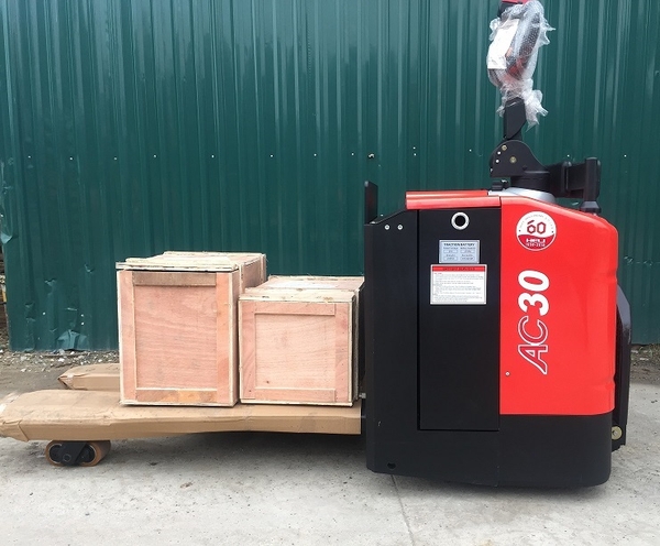 xe nâng pallet truck