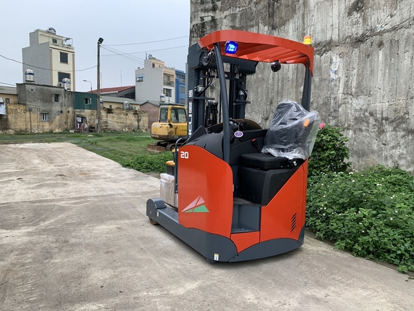 xe nâng điện reach truck heli