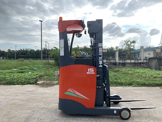 Xe nâng Reach truck Lithium