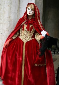 Trang phục lễ hội Venice của Ý