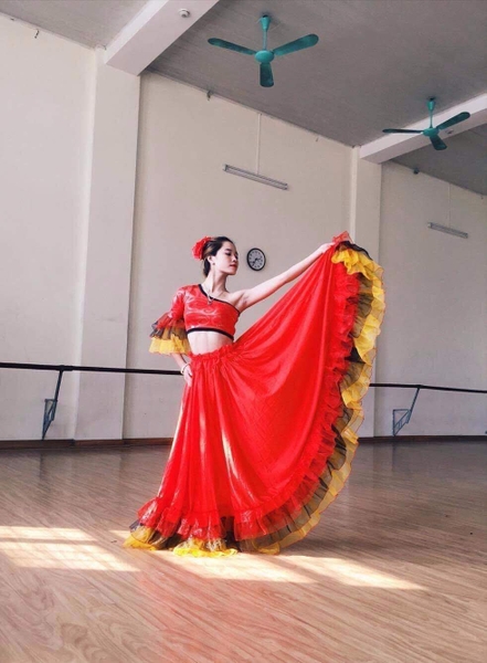 Trang phục Flamenco Tây Ba Nha