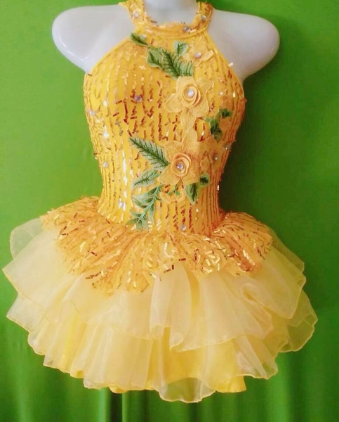 Váy múa trẻ em màu vàng cổ yếm