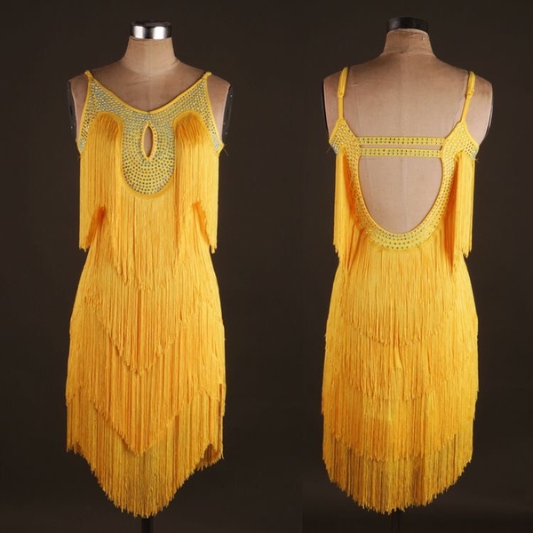 Váy nhảy thiết kế tua dù màu vàng