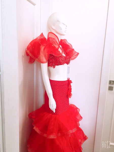 Váy múa flamenco màu đỏ