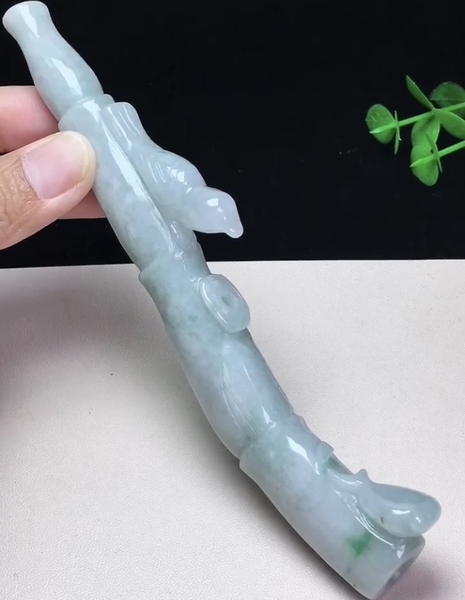 Tẩu Ngọc phỉ thúy tự nhiên (Jadeite A) -NT642