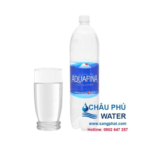 nước suối aquafina chai 1.5l