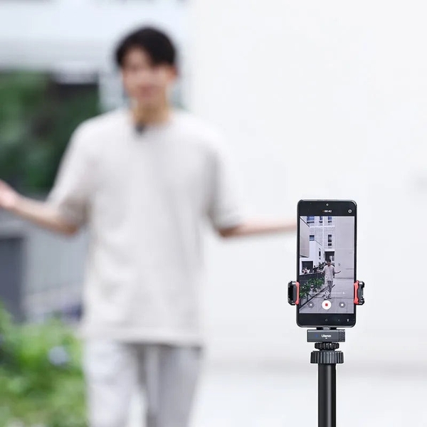 Micro cài áo thu âm không dây Ulanzi HM2301 chính hãng hỗ trợ cho điện thoại khoảng cách 30M