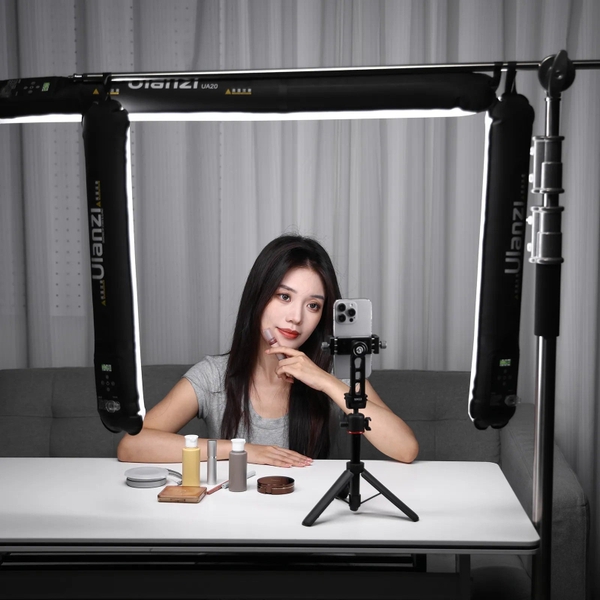 Ulanzi UA20 đèn ống dạng túi khí Bi-color công suất 20W hỗ trợ kết nối từ tính tiện lợi chính hãng