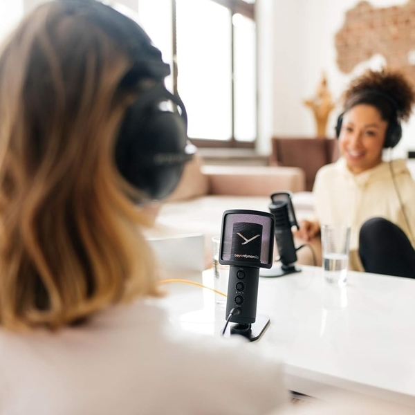 Beyerdynamic Creator 24 bộ combo kit gồm tai nghe DT240 Pro và Mic Fox kèm Cubase LE License chính hãng