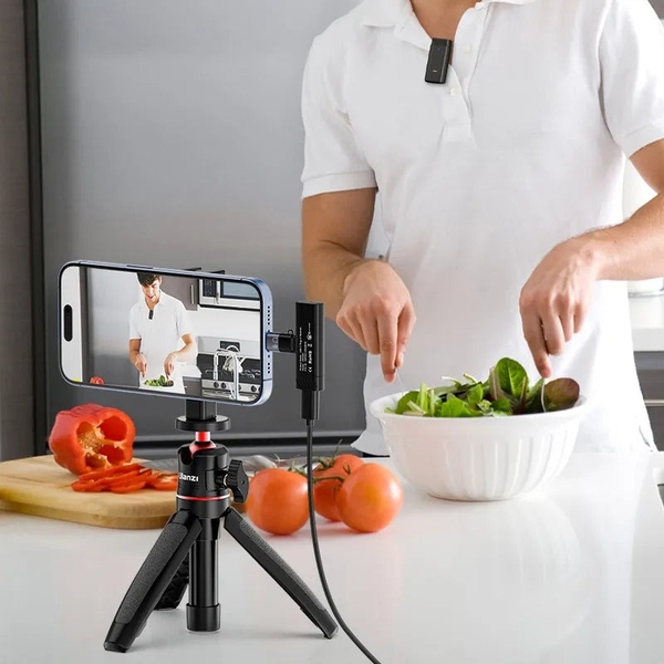 Micro cài áo thu âm không dây Ulanzi HM2301 chính hãng hỗ trợ cho điện thoại khoảng cách 30M