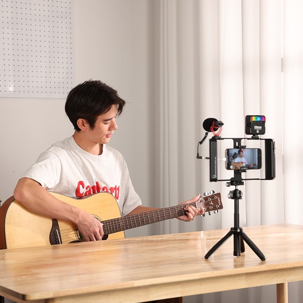 Khung chống rung cho điện thoại Ulanzi MA05 ngàm xoay 360 độ quay ngang - dọc chính hãng