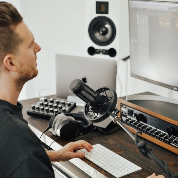 Micro Dynamic Cardioid Beyerdynamic M70 Pro X họp trực tuyến Podcasting chính hãng