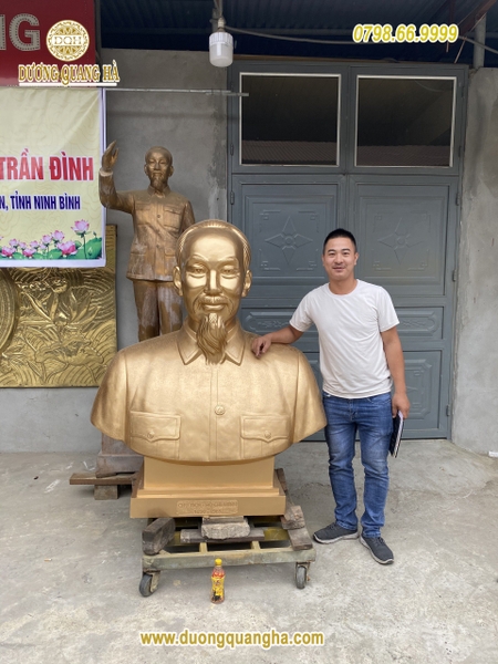 tuong-dong-bac-ho-ban-than-cao-1-6m