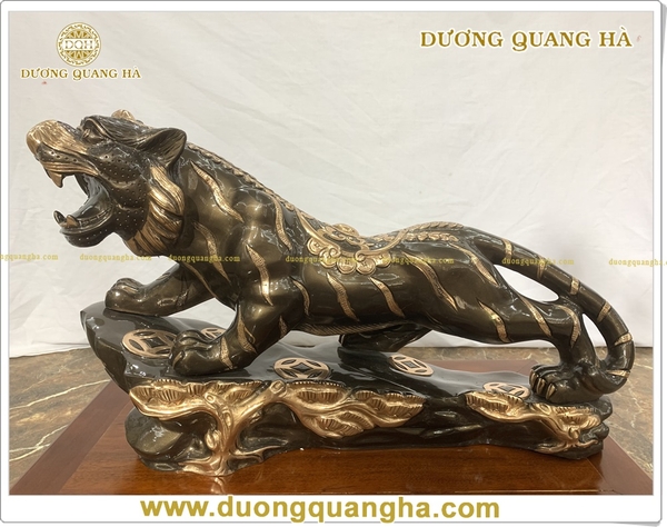 tuong-ho-duc-dong-do-cao-cap-dai-61cm