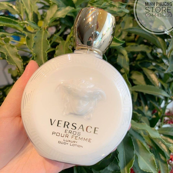 Dưỡng thể hương nước hoa Versace Eros Pour Femme Luxury Body Lotion