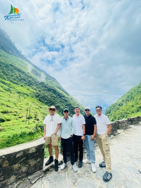 TOUR DU LỊCH HÀ GIANG CAO BẰNG: HÀ NỘI - HÀ GIANG - CAO BẰNG - BA BỂ  5N4Đ