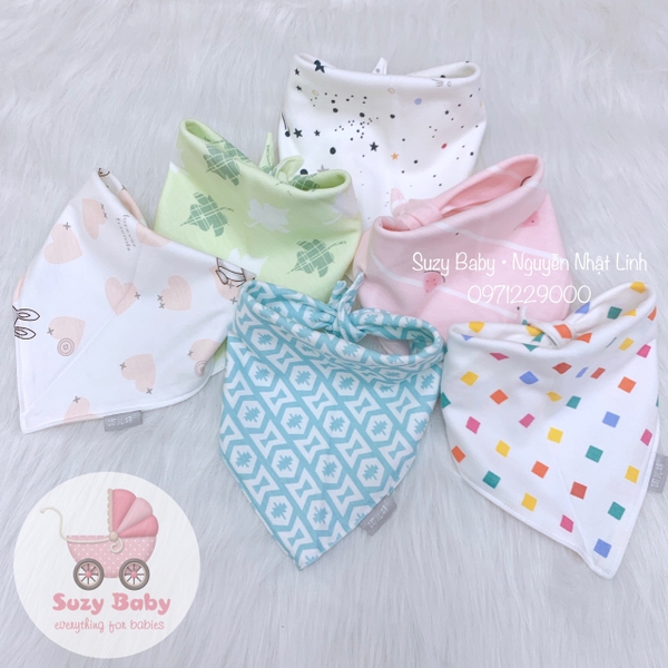 Khăn yếm tam giác