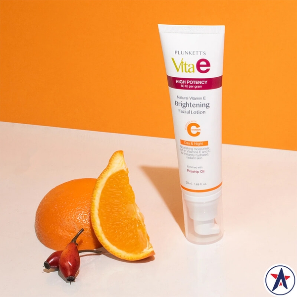 Dưỡng ẩm sáng da Plunkett's Vitamin E Brightening Facial Lotion 50ml