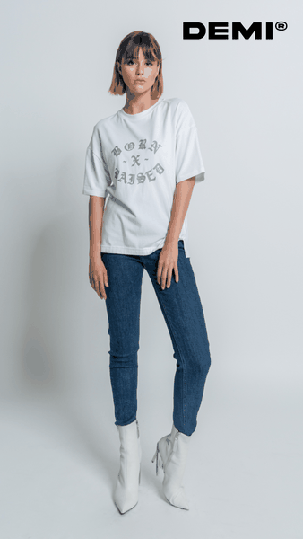 Áo thun form rộng mix cùng quần skinny jean