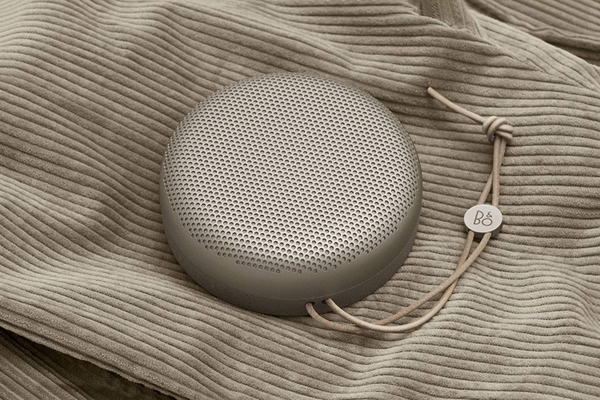 B&O Beoplay A1: nhỏ nhưng có võ rất xịn