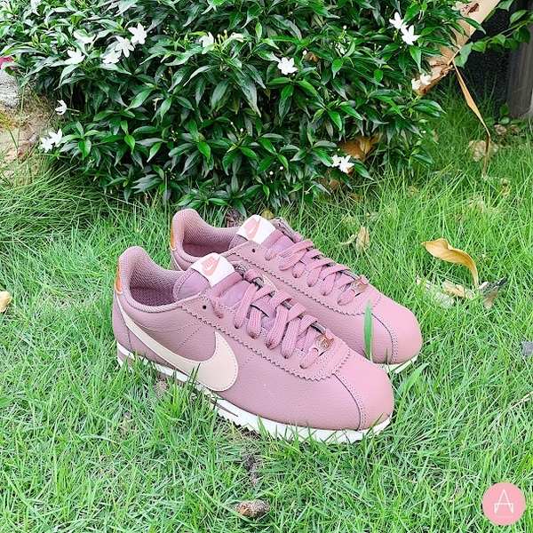 [AV4618-200] W NIKE CORTEZ CLASSIC SMOKEY MAUVE