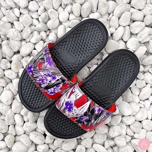 [618919-024] W NIKE BENASSI JDI BLACK FLORAL TEAM ORANGE