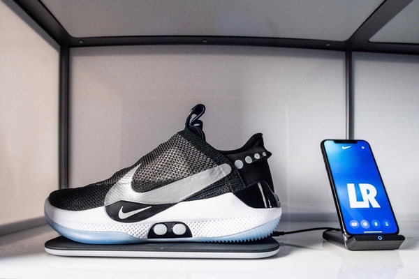 [AO2582-001] M NIKE ADAPT BB BLACK PURE PLATINUM