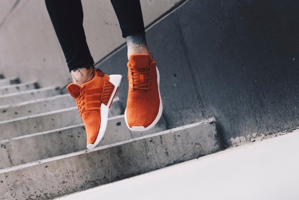 [BY9915] M ADIDAS NMD R2 ORIGINALS FUTURE HARVEST ORANGE