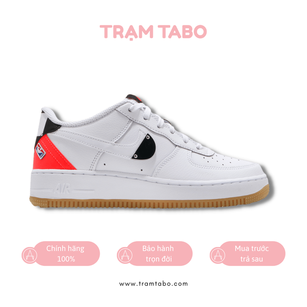 [CT3842-101] K NIKE AIR FORCE 1 NBA HO20 WHITE/BRIGHT CRIMSON