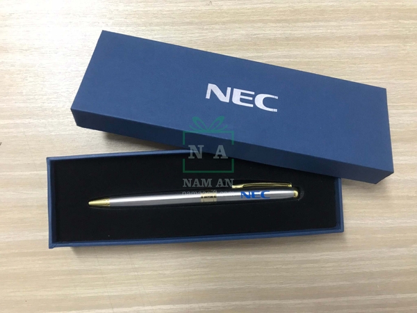 bút bi kim loại và hộp đựng