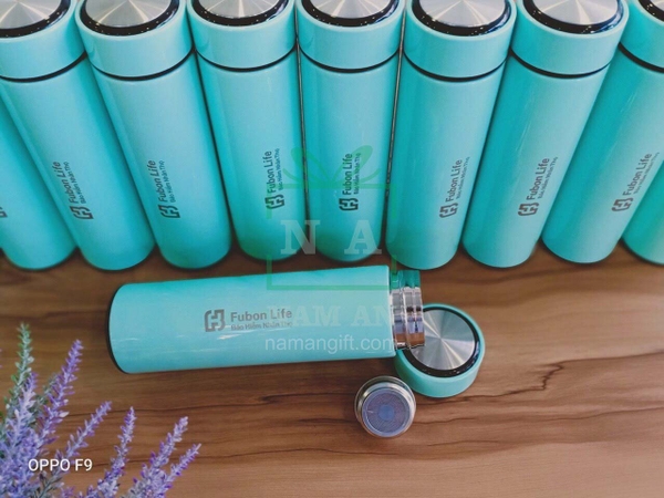 khắc hình lên bình giữ nhiệt