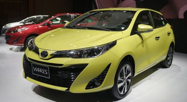Toyota Yaris màu vàng hợp với mệnh kim