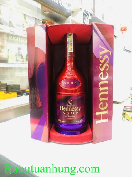 Hennessy VSOP phiên bản hộp quà F19 - dung tích 700ml