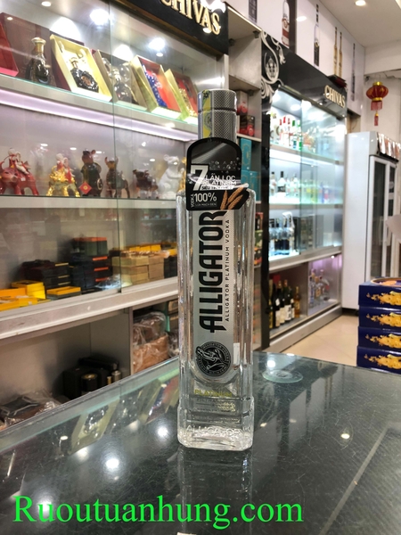Vodka Cá Sâu Đen -  Alligator - dung tích 500ml