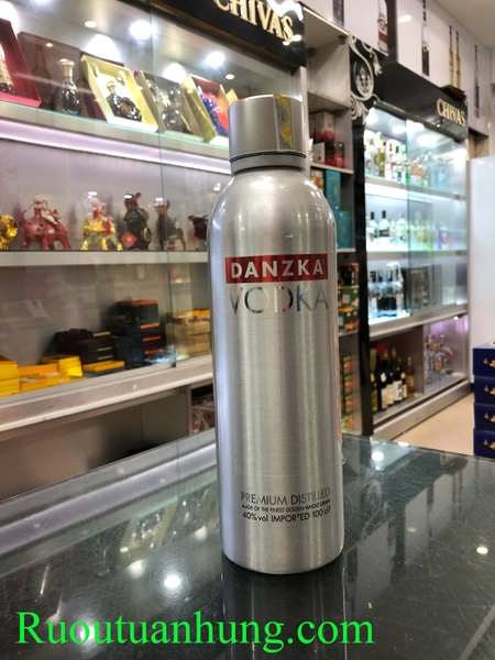Vodka Danzka - dung tích 1 lít