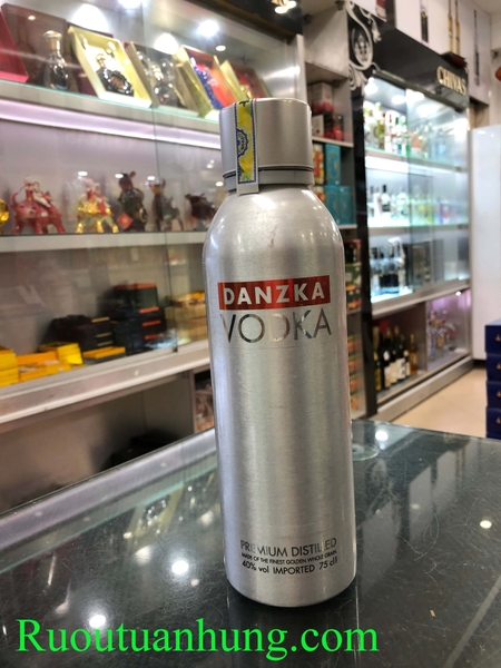 Vodka Danzka - dung tích 750 ml