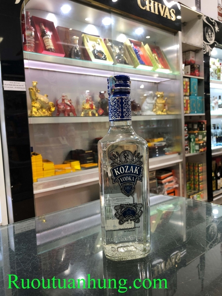 Vodka Kozak - dung tích 500ml