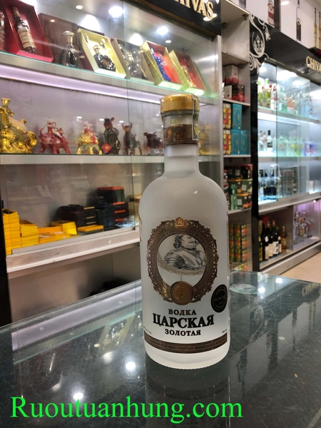 Vodka Sa Hoàng Vàng - dung tích 700ml