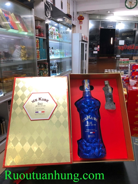 Vodka Ice Kube Blue phiên bản hộp quà - dung tích 750ml