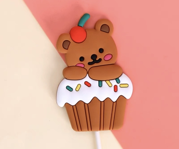 Tượng Gấu nâu cupcake (nhựa dẻo).