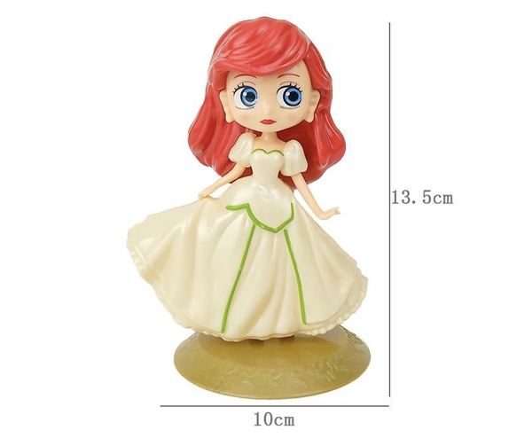 TUONG-Công chúa tóc đỏ váy màu kem.