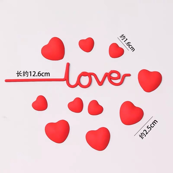 Set chữ LOVE và trái tim đỏ (nhựa dẻo).