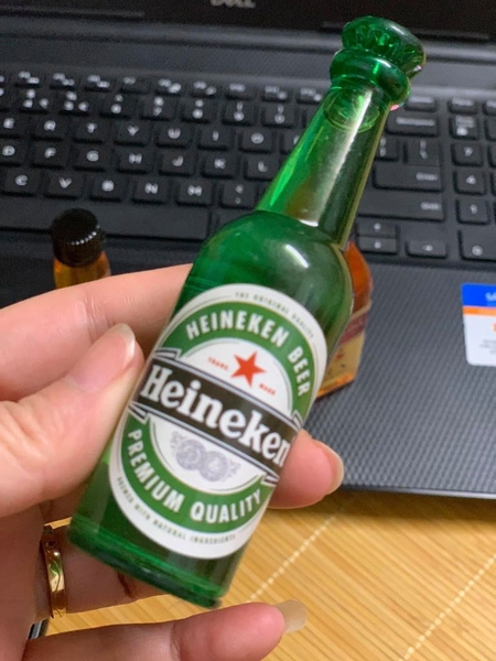 RUOU-Chai bia ken trang trí bánh kem