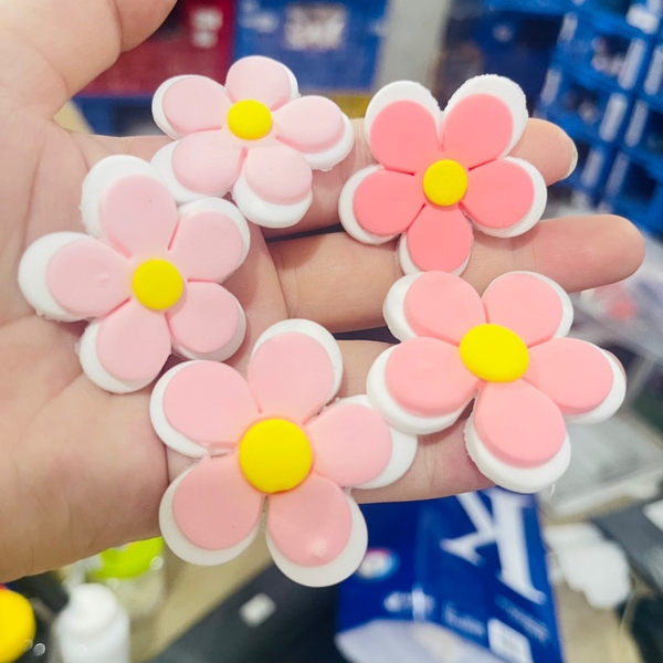 Set 5 hoa cúc màu hồng kt 5cm mix 6cm (chất liệu đất nặn).