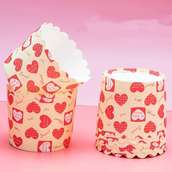 Set 50 cốc cupcake -Tim đỏ nền vàng nhạt (kt 7x5.5x6cm).