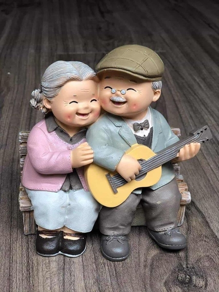 TUONG-Ông bà đánh đàn (sứ)